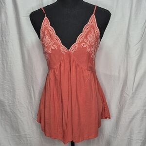 Love In A Hanger Embroidered Coral Strappy Blouse Size S Beautiful Detailing